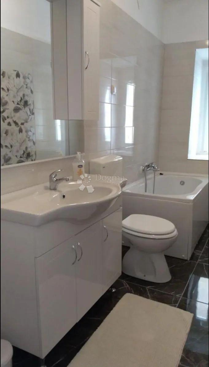 Hiša Kraljevica, 325m2