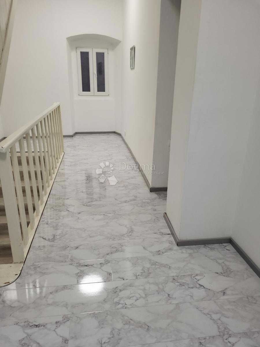 Hiša Kraljevica, 325m2