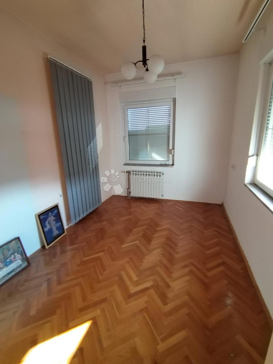 Hiša Dubrava, 912m2