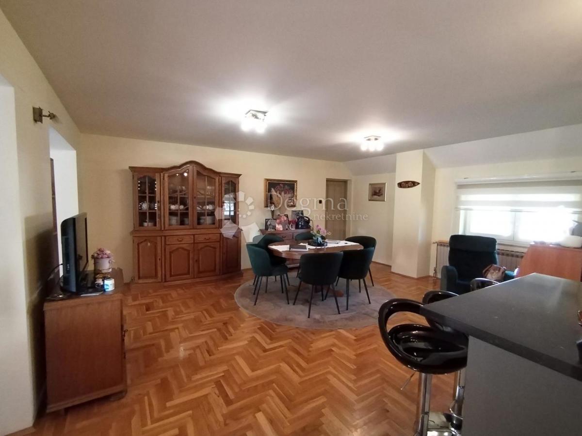 Hiša Dubrava, 912m2