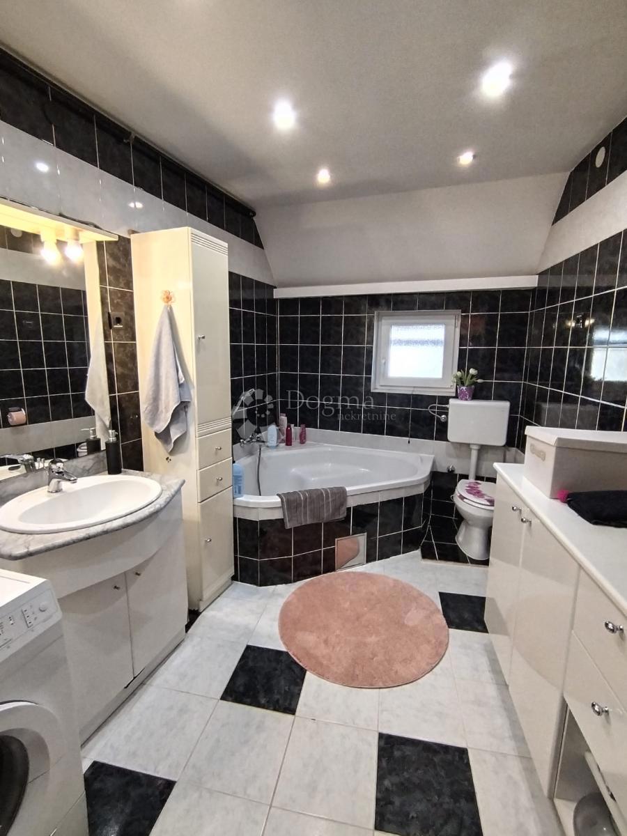 Hiša Dubrava, 912m2