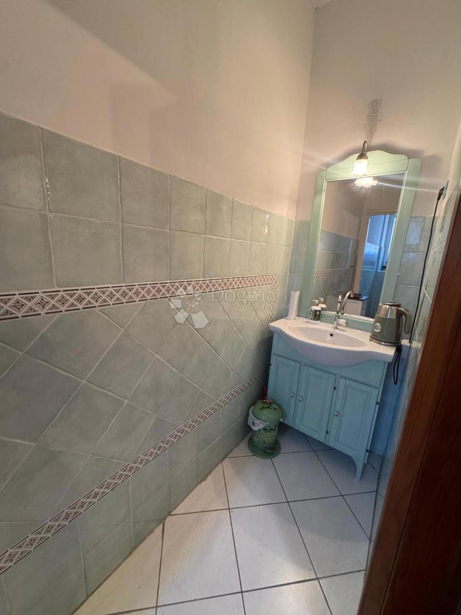 Poslovni prostor Sušak, Rijeka, 53m2