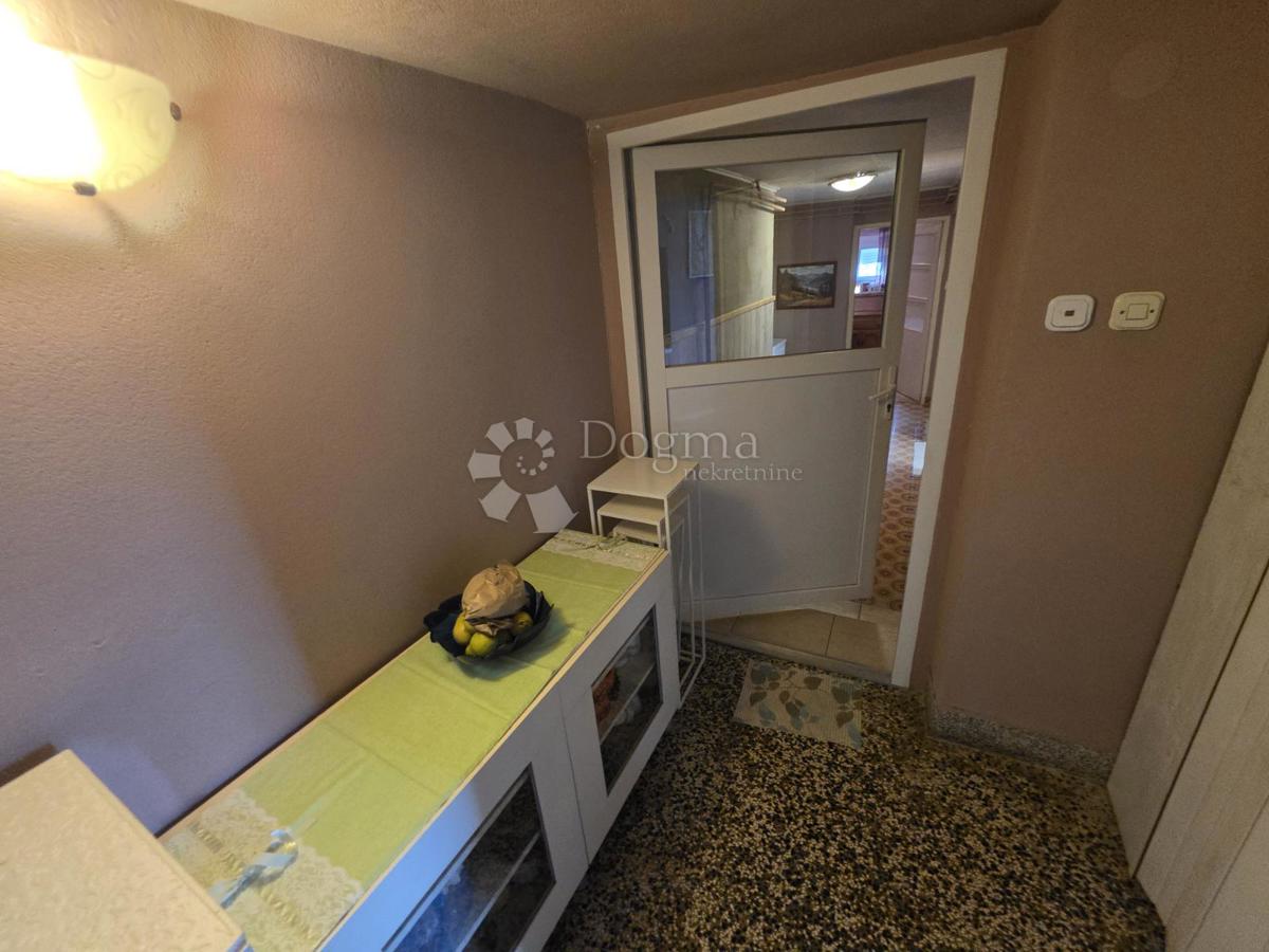 Hiša Strmec, Sveta Nedelja, 186m2