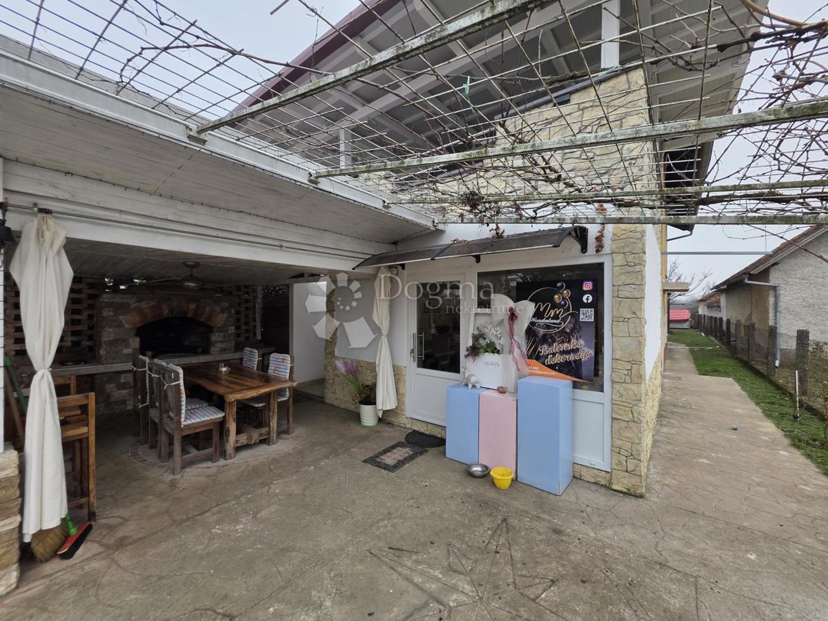 Hiša Strmec, Sveta Nedelja, 186m2