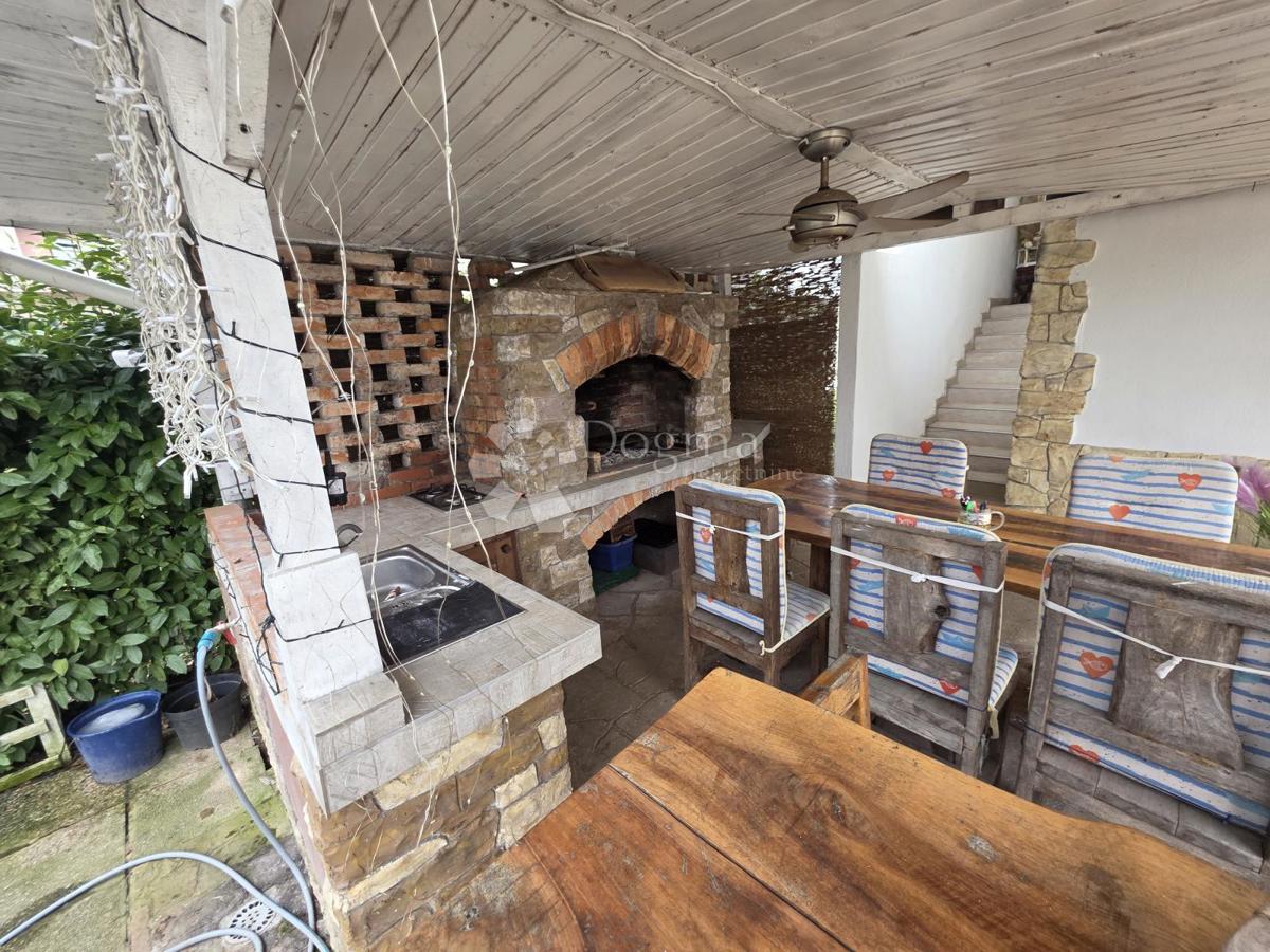 Hiša Strmec, Sveta Nedelja, 186m2