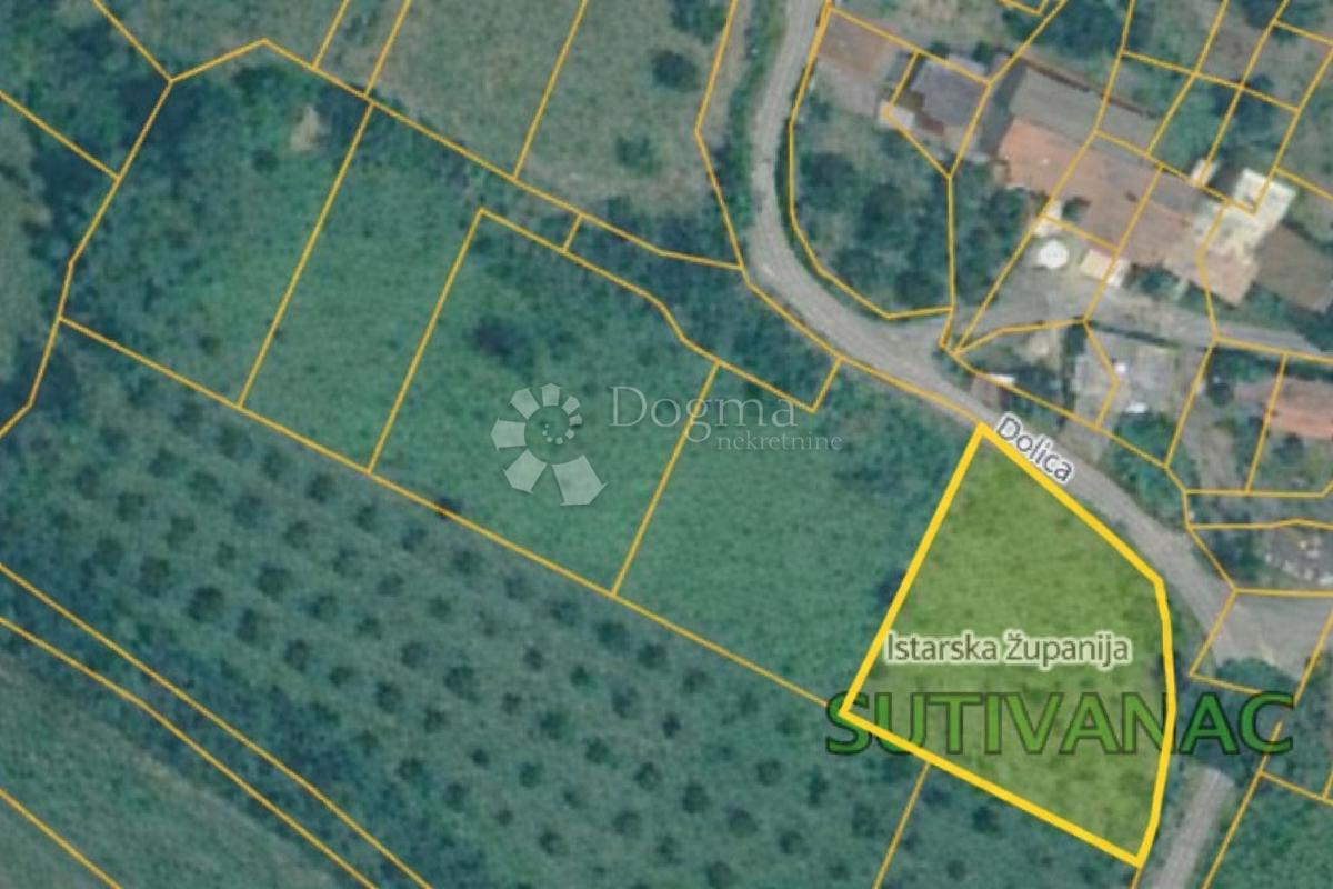 Zazidljivo zemljišče Sutivanac, Barban, 1.045m2