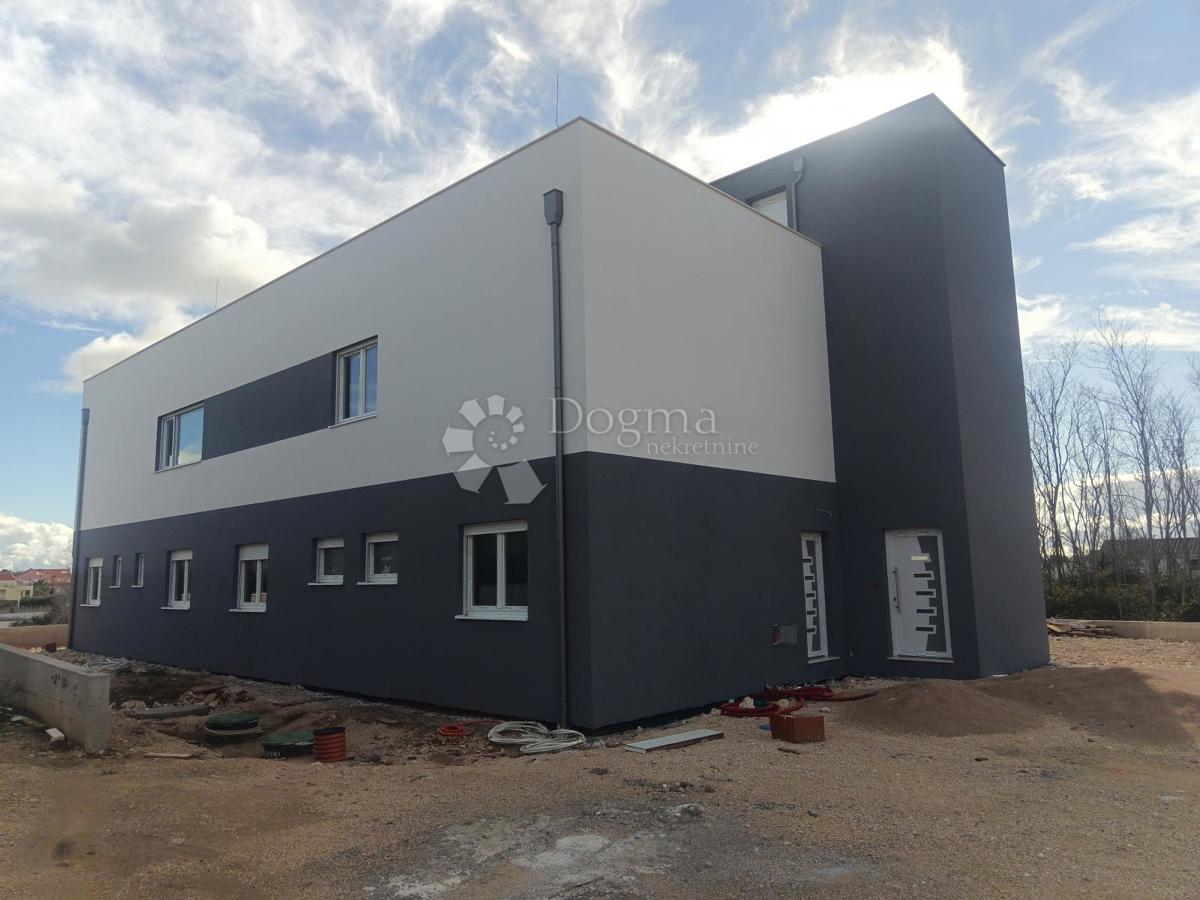 Hiša Škrapavac, Privlaka, 342m2