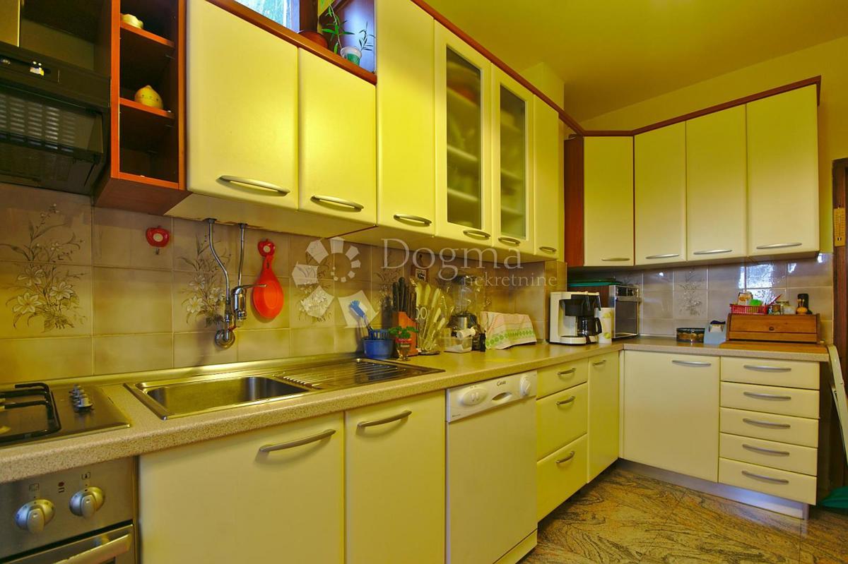 Stanovanje Lovran, 130m2