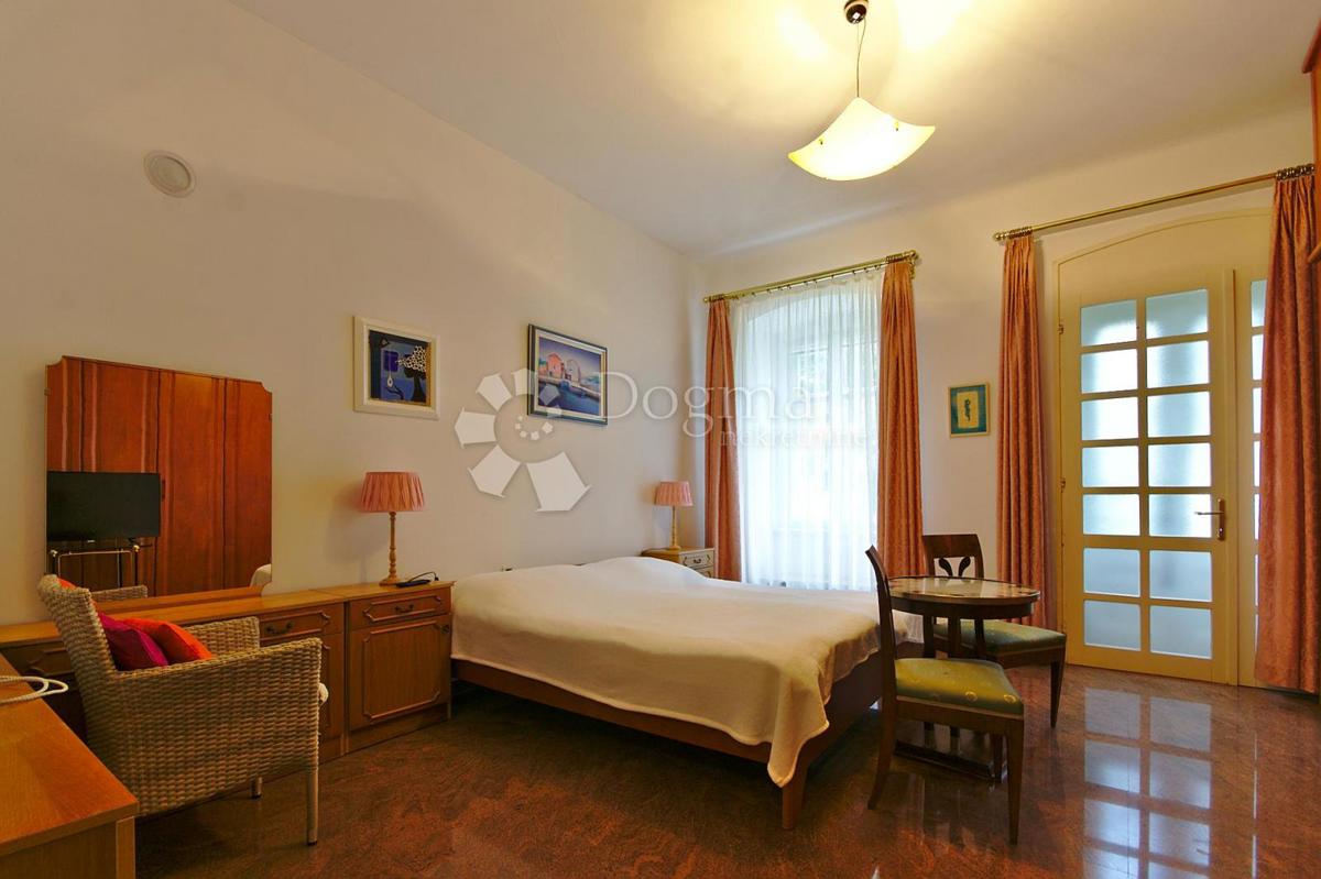 Stanovanje Lovran, 130m2