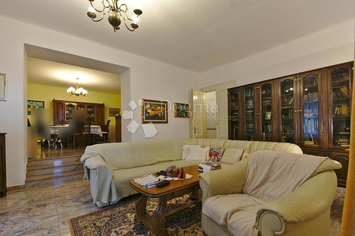 Stanovanje Lovran, 130m2