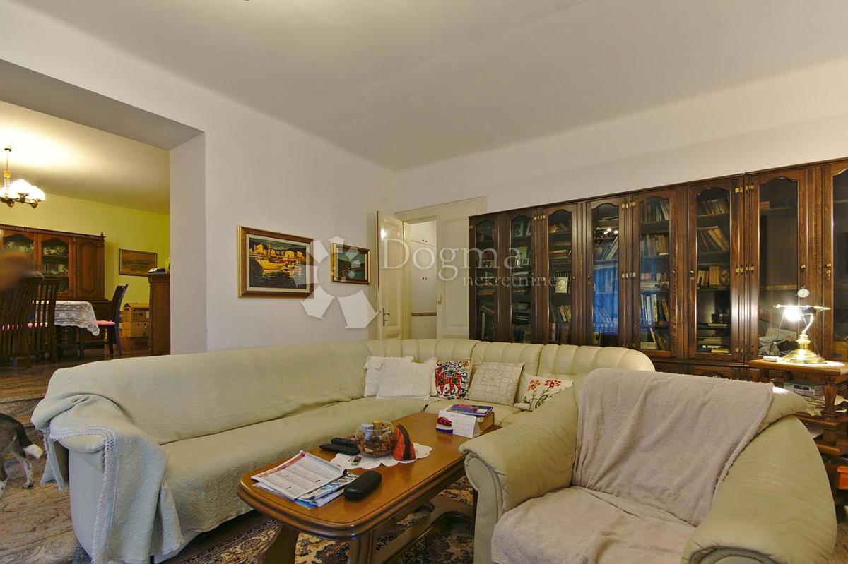 Stanovanje Lovran, 130m2