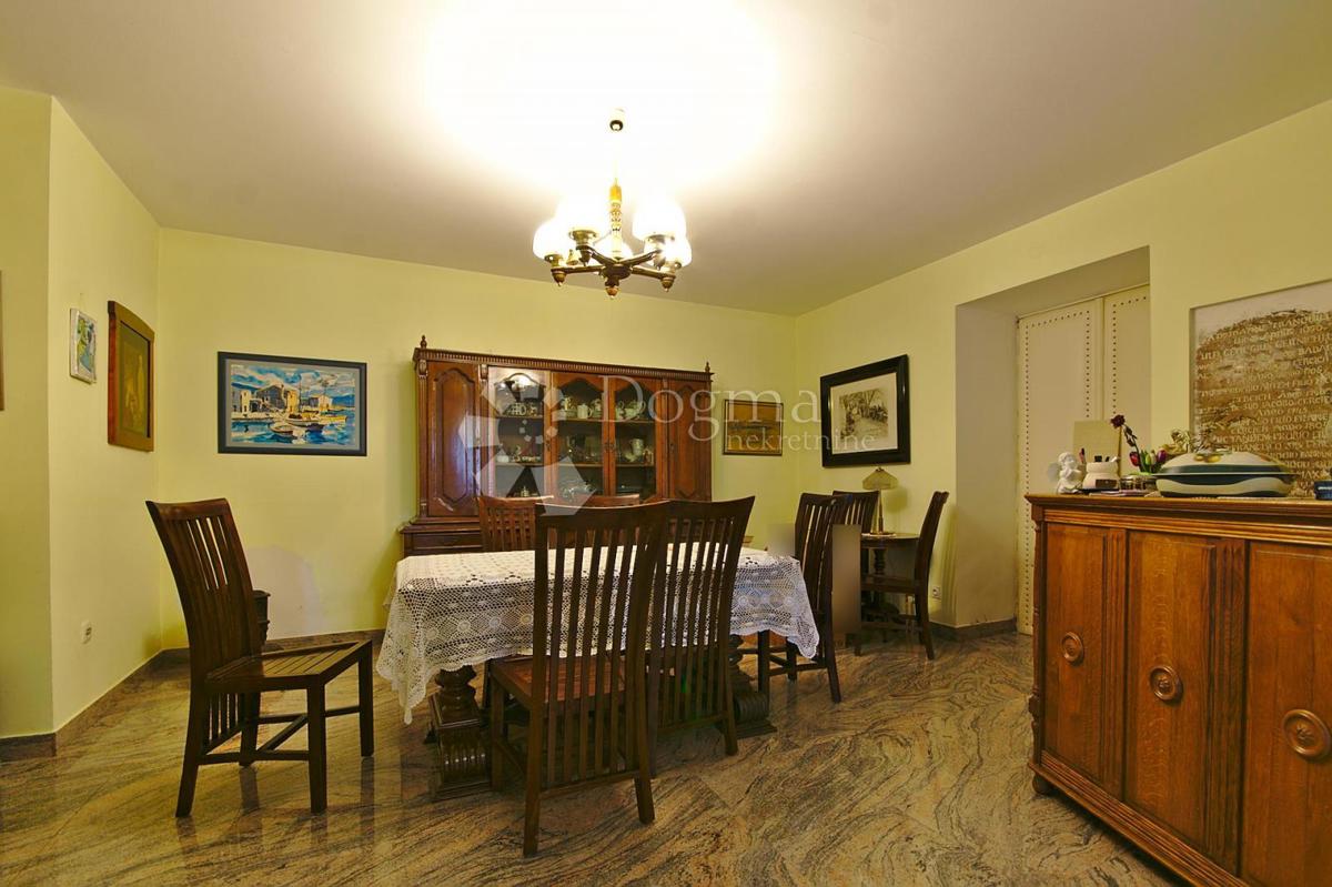 Stanovanje Lovran, 130m2