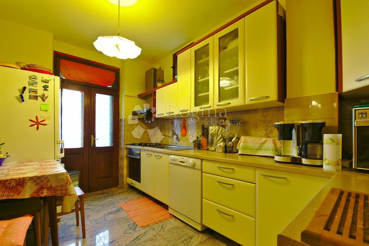 Stanovanje Lovran, 130m2