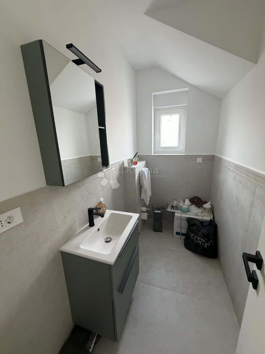 Stanovanje Kostrena, 110m2