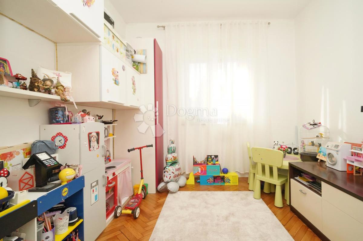 Stanovanje Centar, Pula, 132,35m2