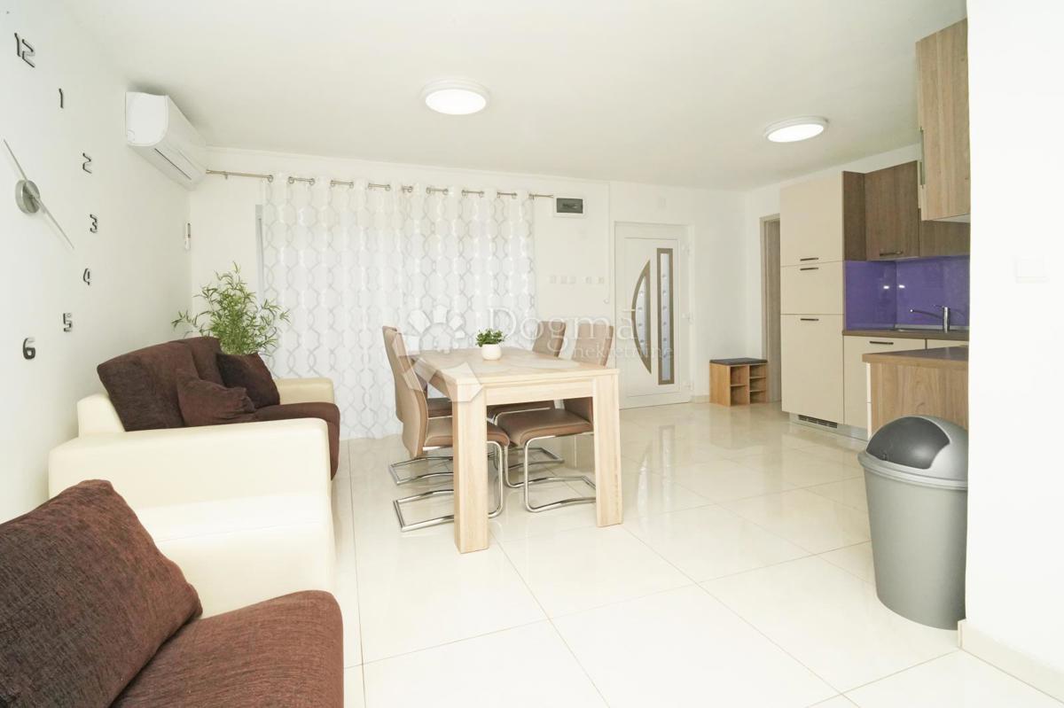 Stanovanje Centar, Pula, 132,35m2