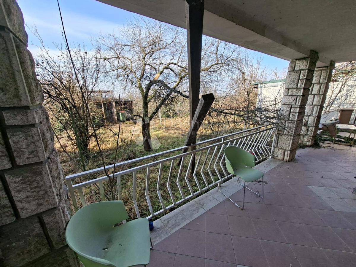 Hiša Caprag/Željezara, Sisak, 400m2