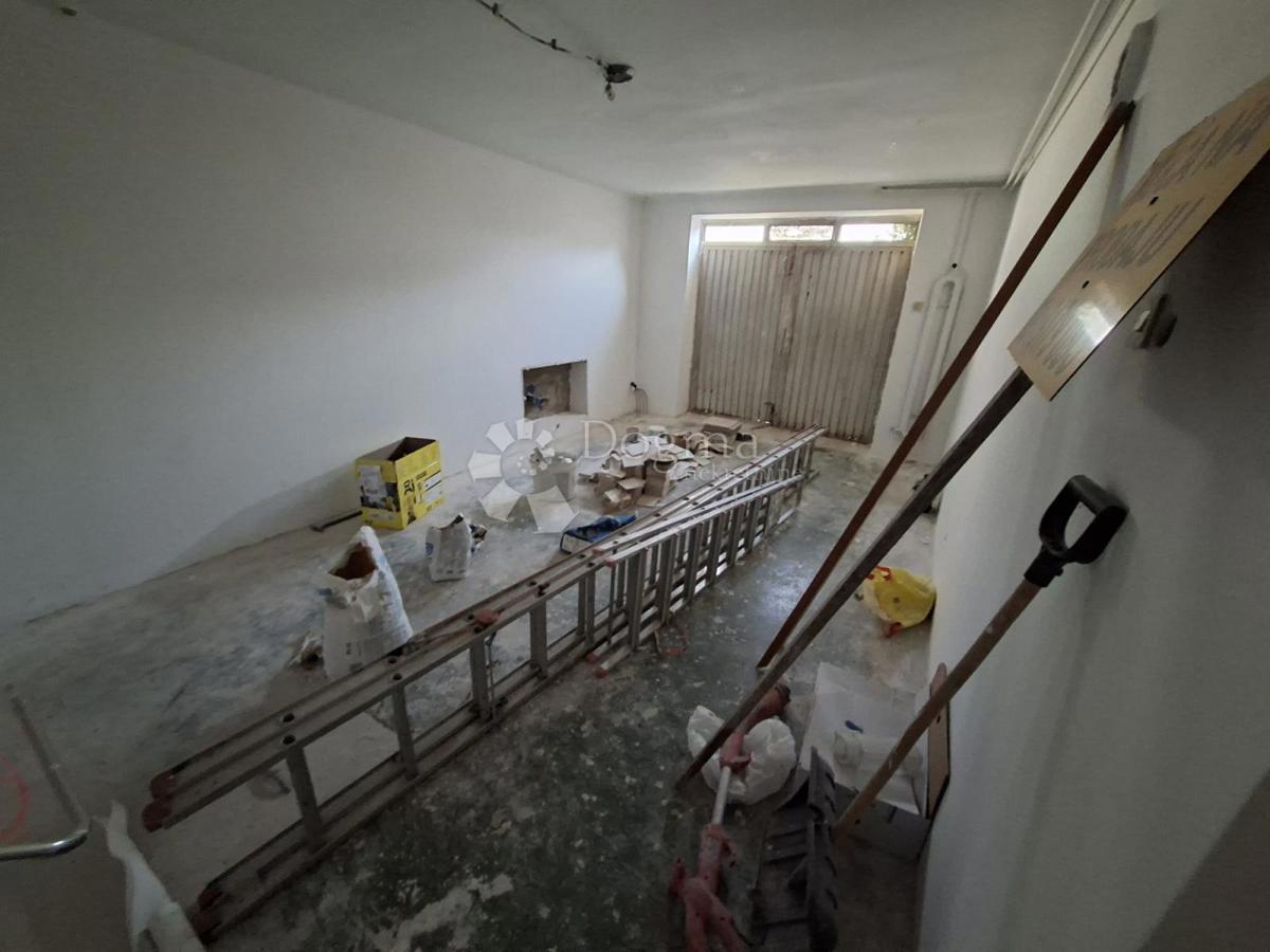 Hiša Caprag/Željezara, Sisak, 400m2