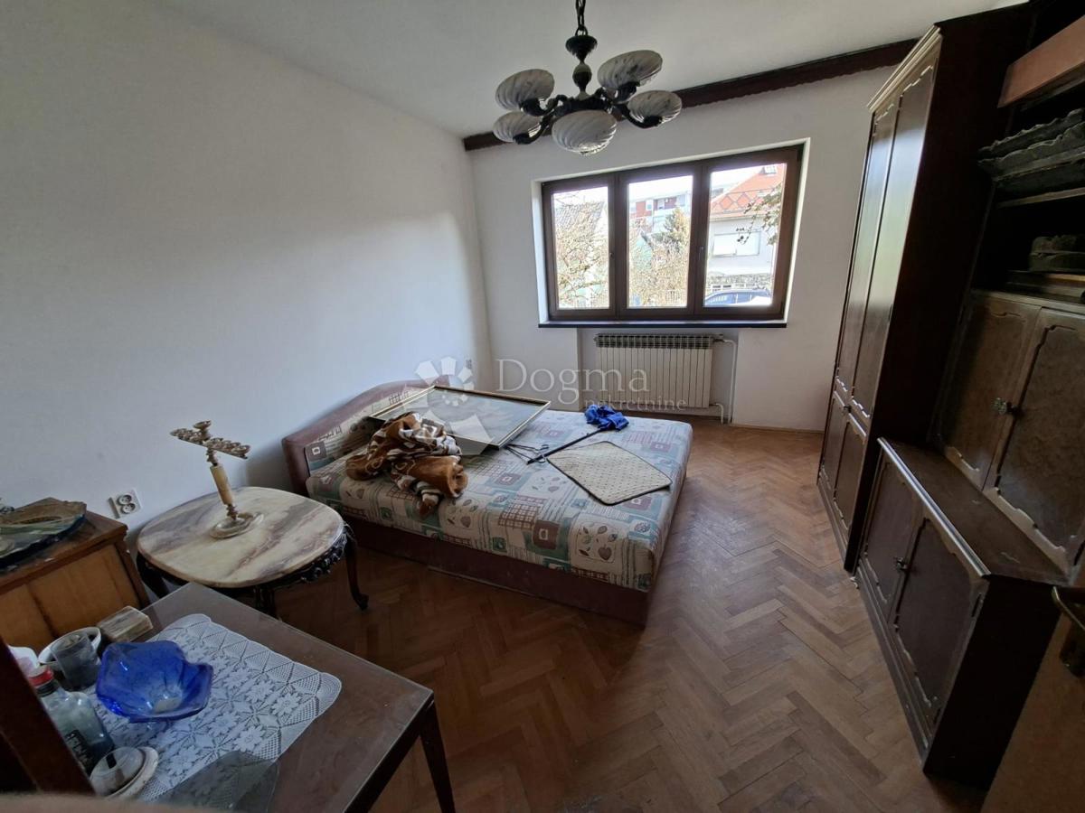 Hiša Caprag/Željezara, Sisak, 400m2