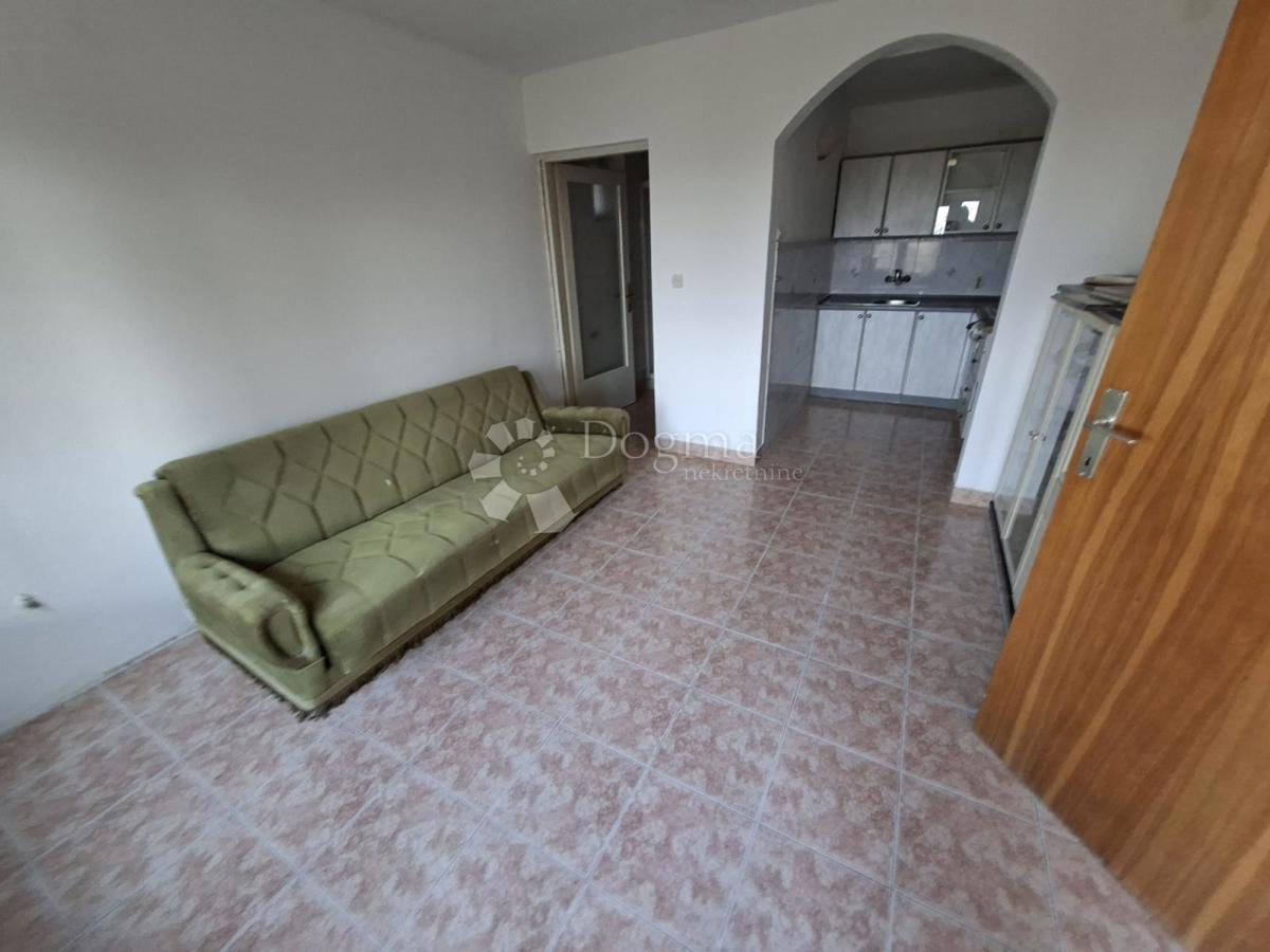 Hiša Caprag/Željezara, Sisak, 400m2