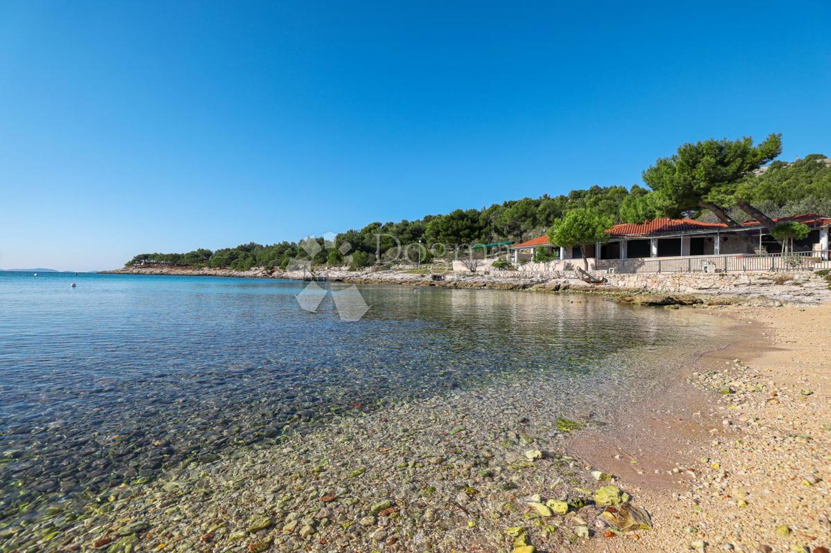 Zemljišče Murter, 767m2