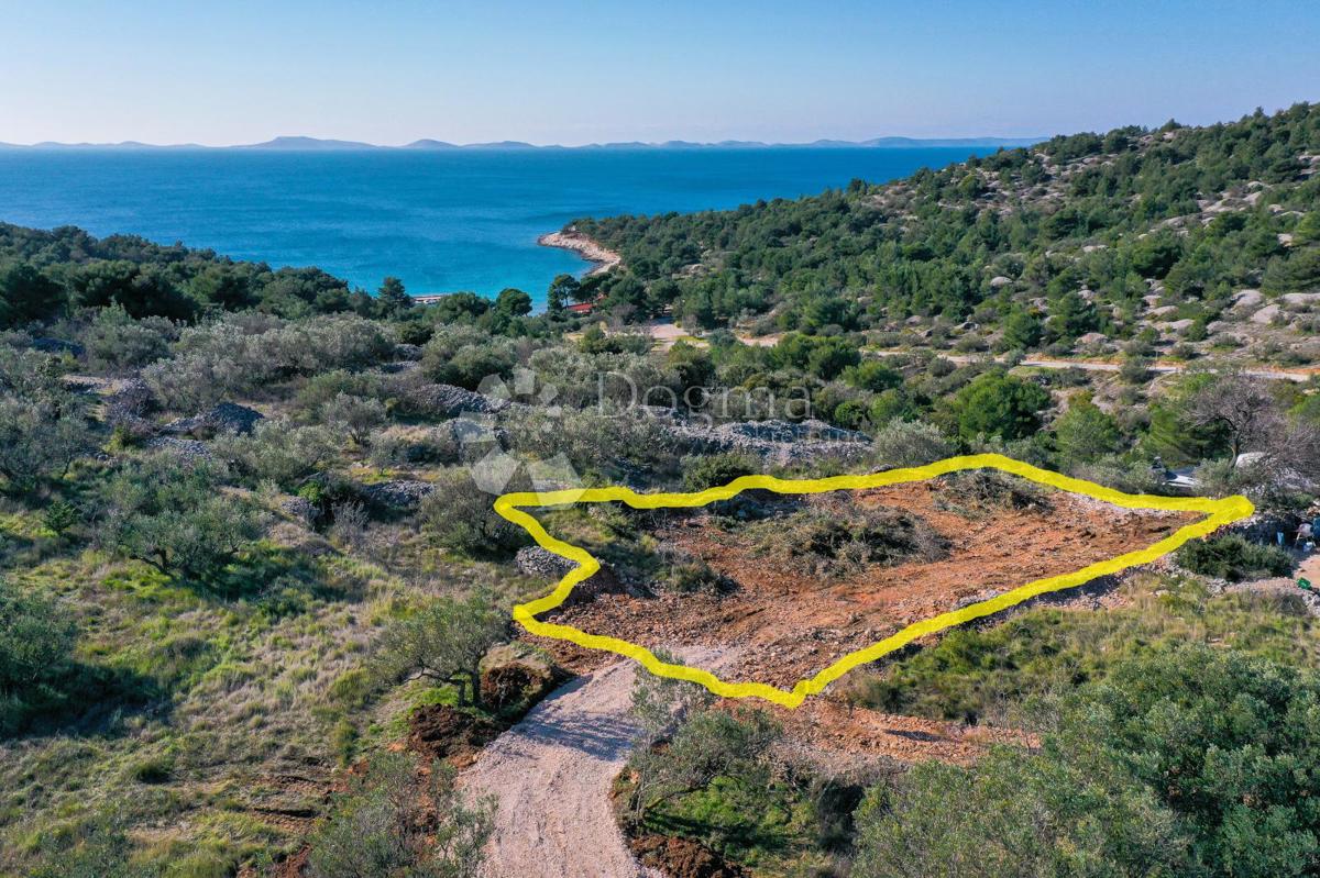 Zemljišče Murter, 767m2