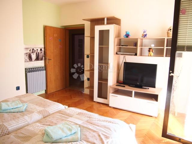 Hiša Jazine, Zadar, 215m2