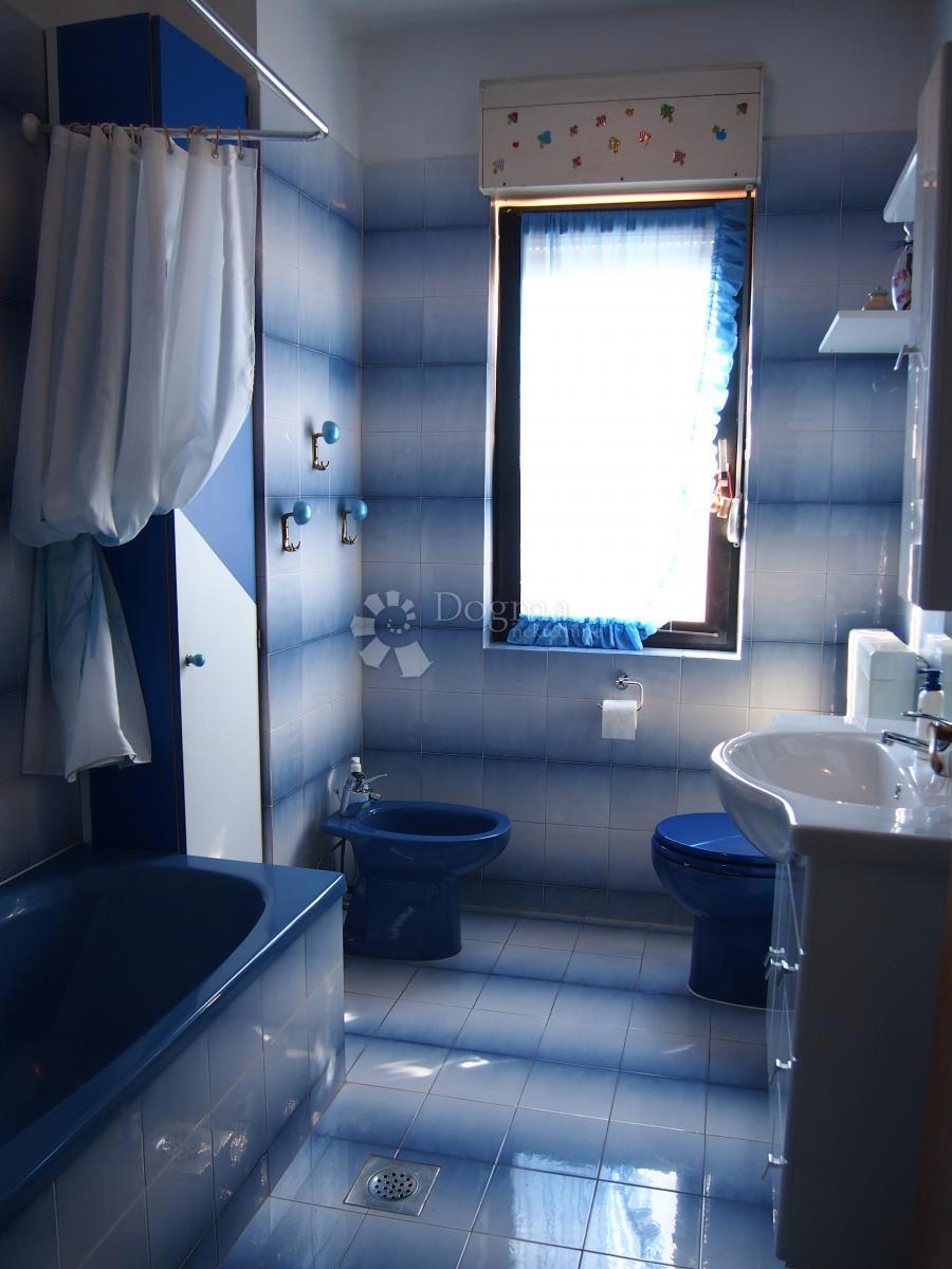 Hiša Jazine, Zadar, 215m2