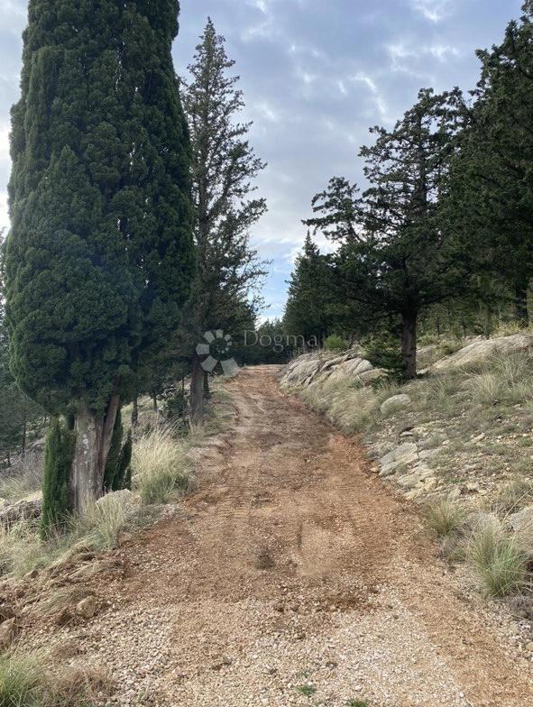 Kmetijsko zemljišče Drniš, 60,99m2