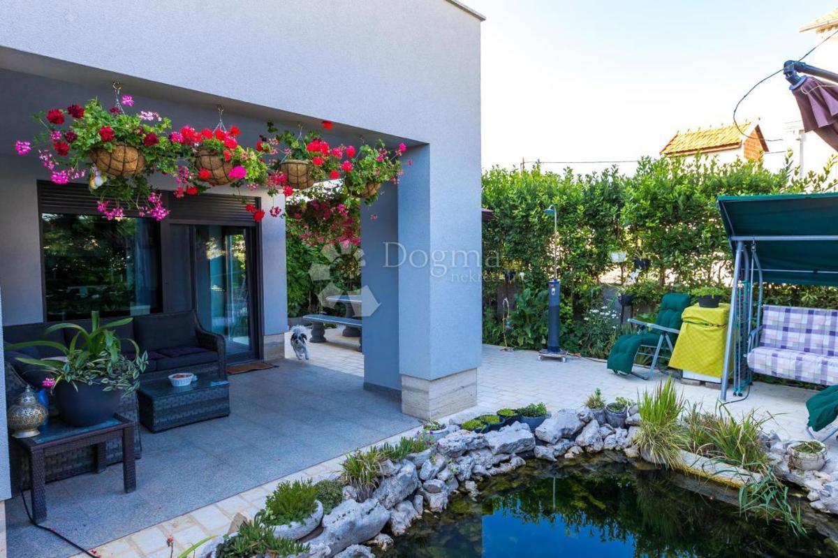 Hiša Sukošan, 345m2