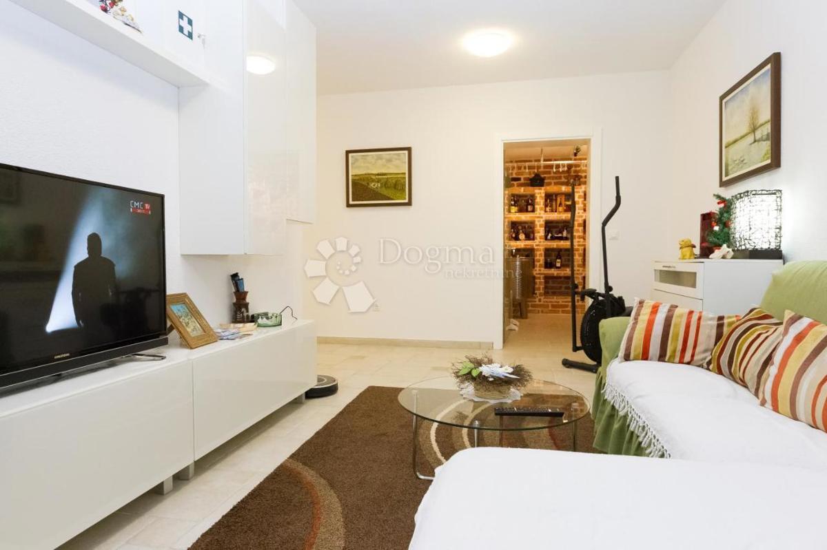 Hiša Sukošan, 345m2