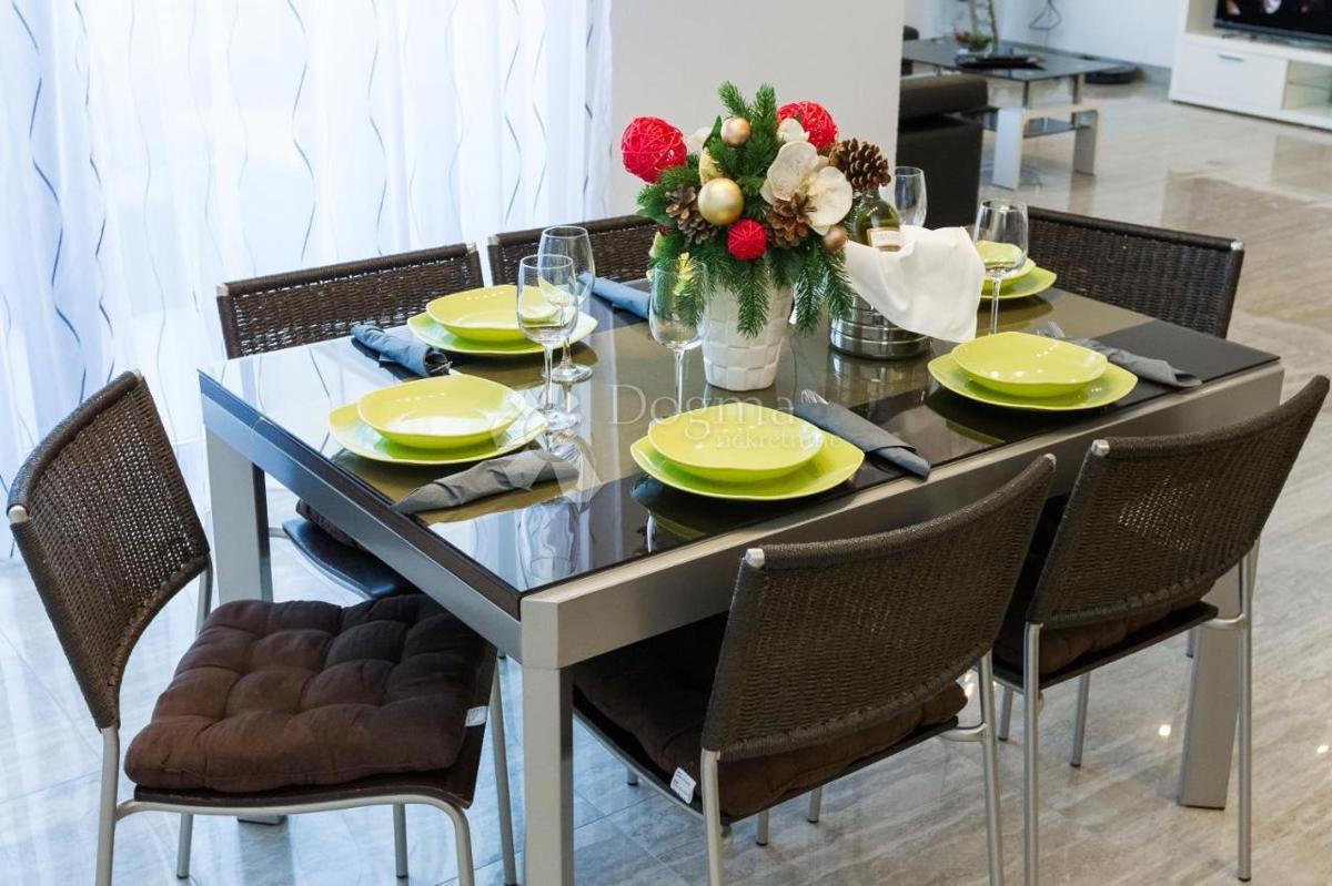 Hiša Sukošan, 345m2