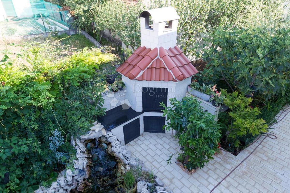 Hiša Sukošan, 345m2