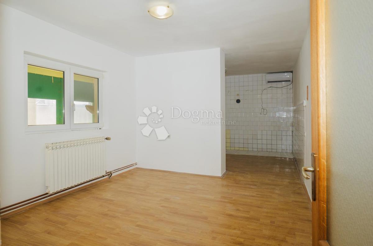 Hiša Mitnica, Vukovar, 300m2