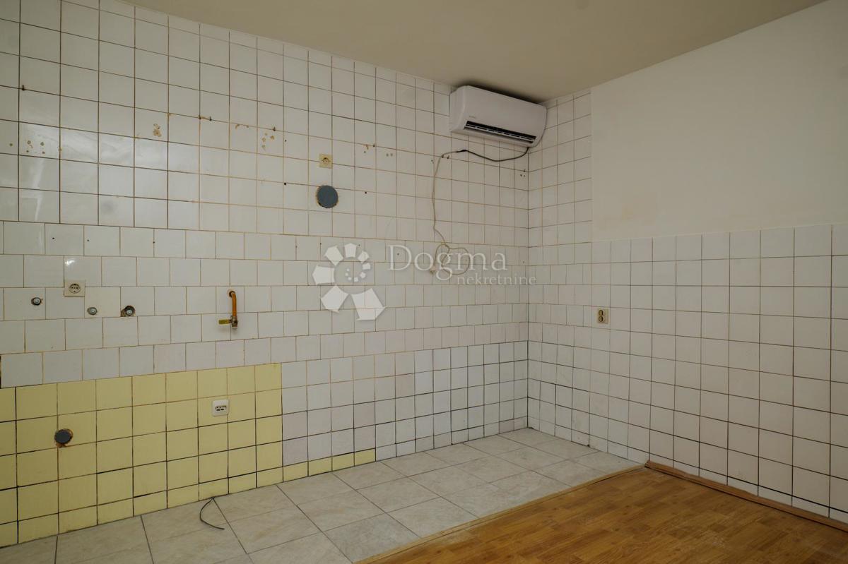 Hiša Mitnica, Vukovar, 300m2