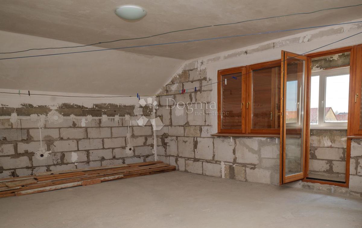 Hiša Mitnica, Vukovar, 300m2