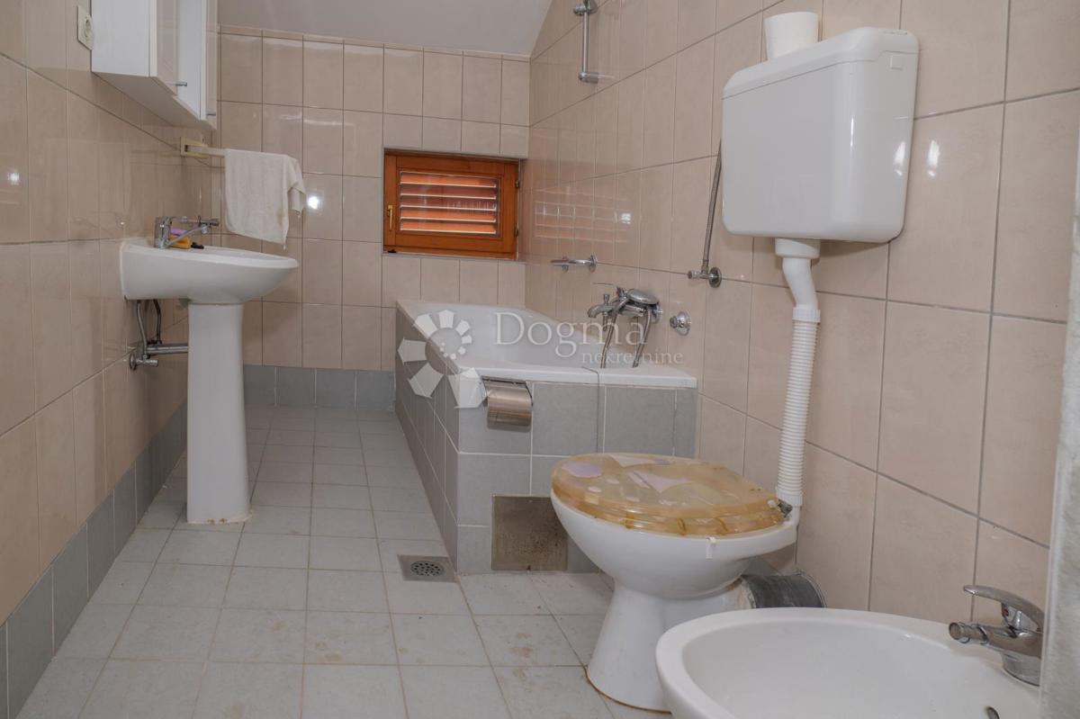 Hiša Mitnica, Vukovar, 300m2