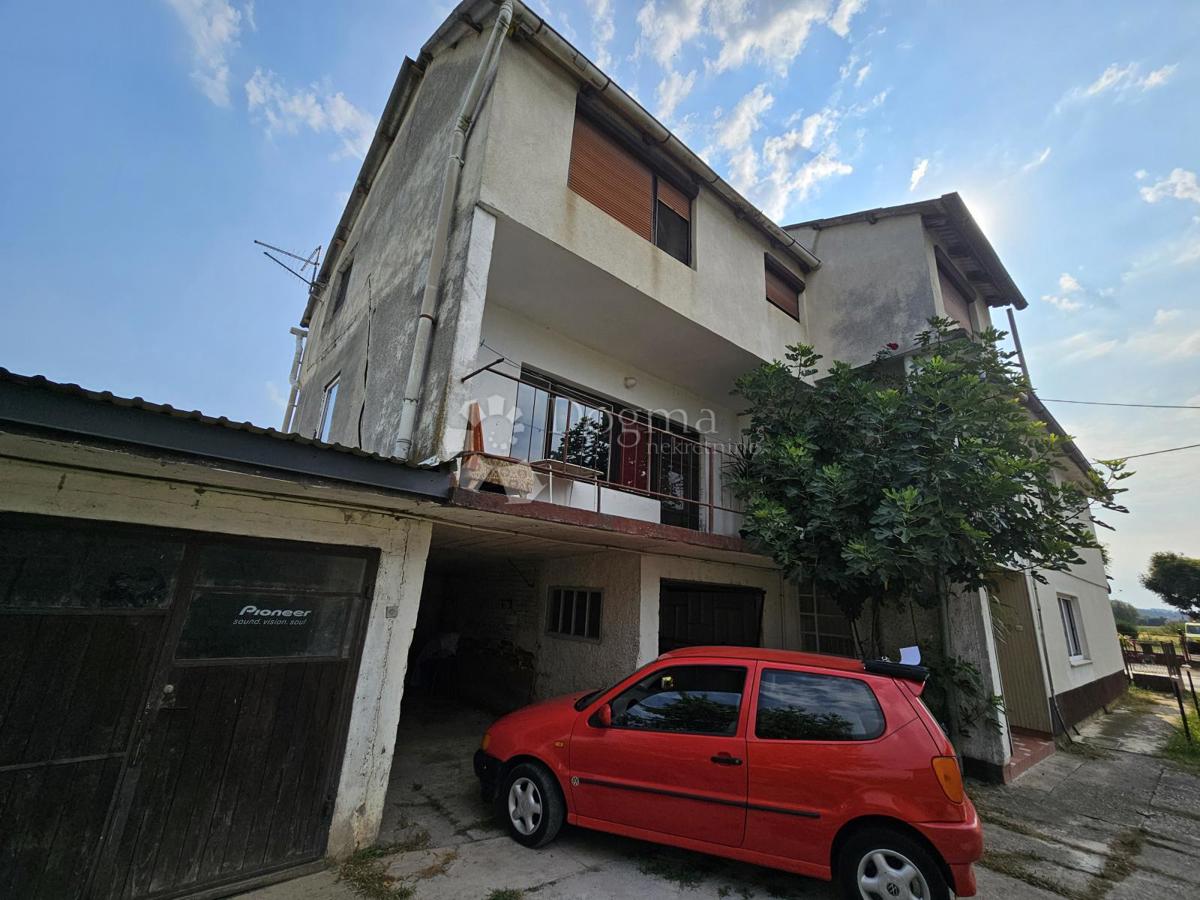 Hiša Gornji Kneginec, 350m2