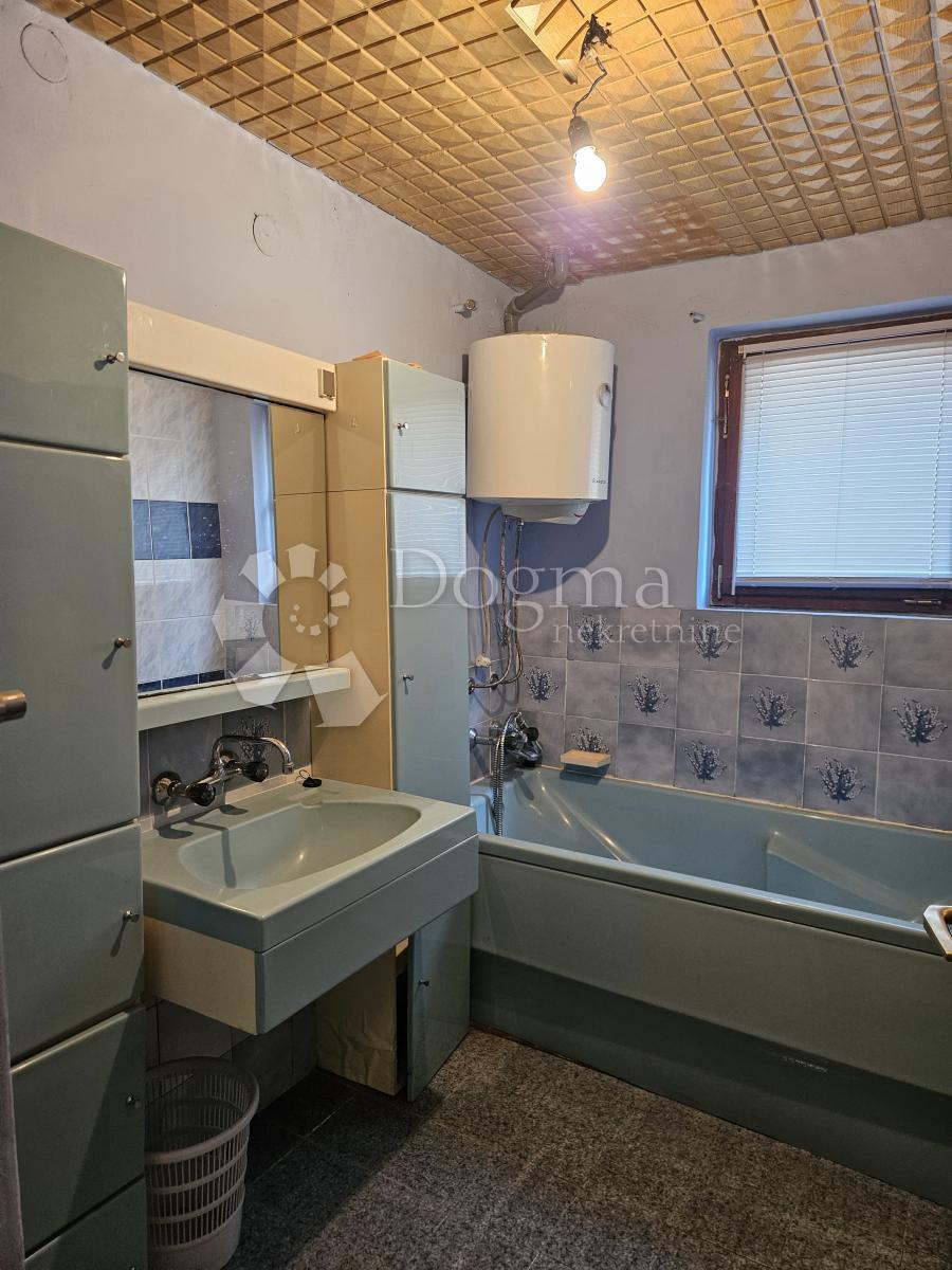 Hiša Gornji Kneginec, 350m2