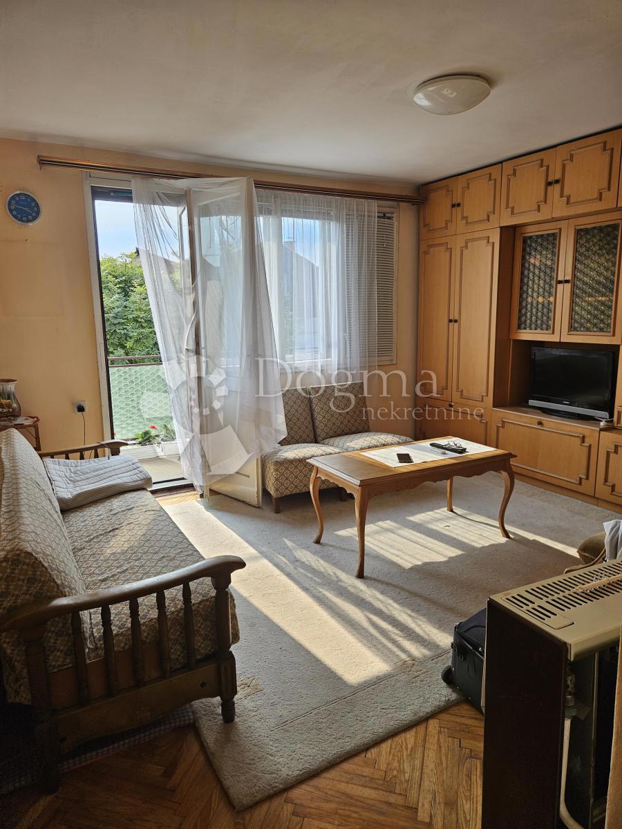 Hiša Gornji Kneginec, 350m2