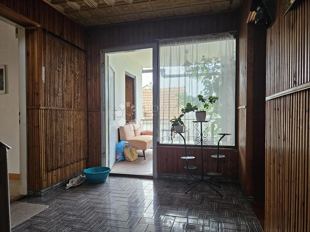 Hiša Gornji Kneginec, 350m2