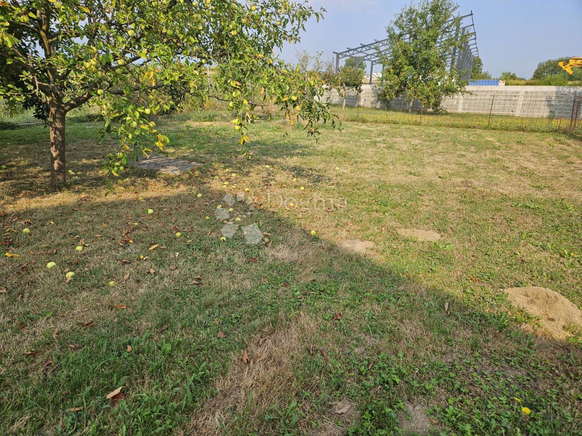 Hiša Gornji Kneginec, 350m2