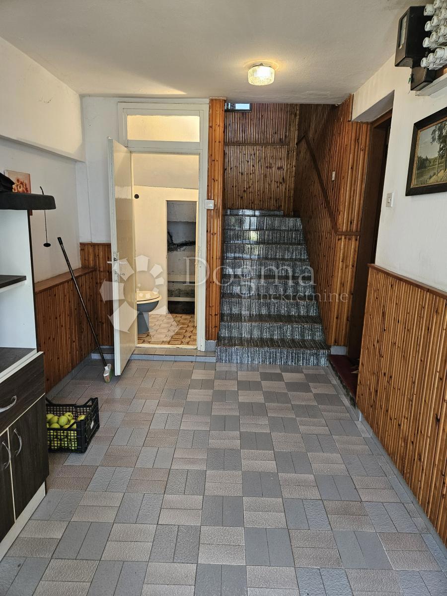 Hiša Gornji Kneginec, 350m2