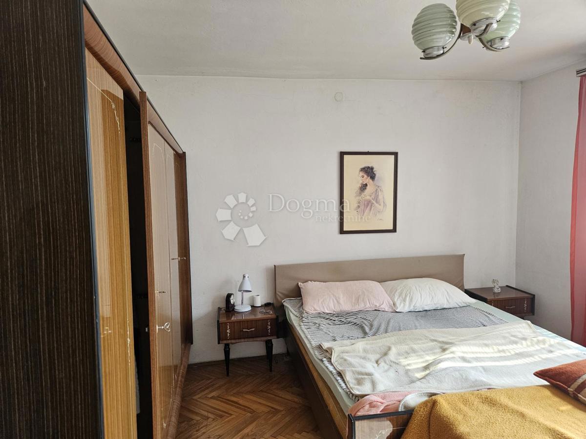 Hiša Gornji Kneginec, 350m2