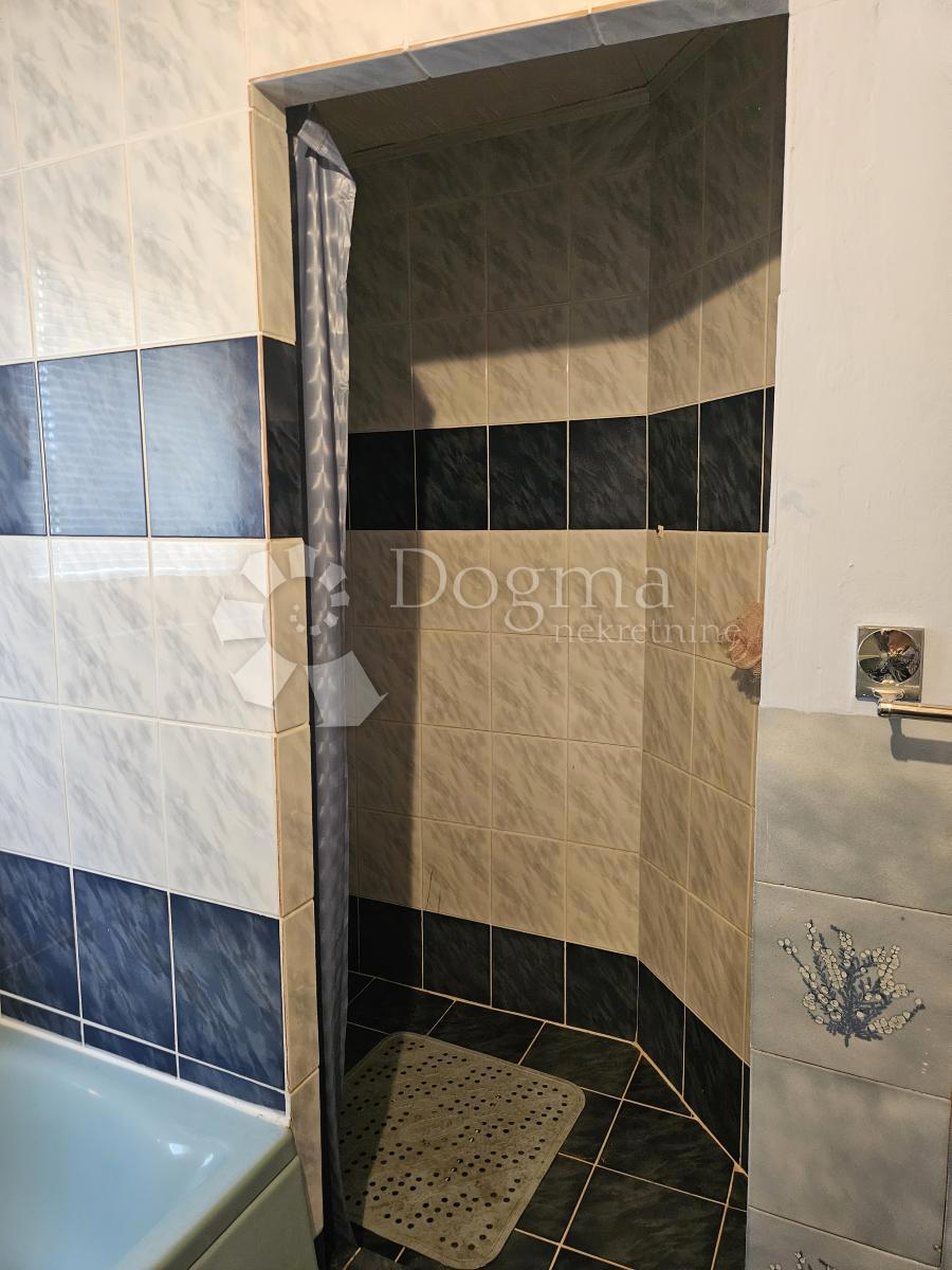 Hiša Gornji Kneginec, 350m2