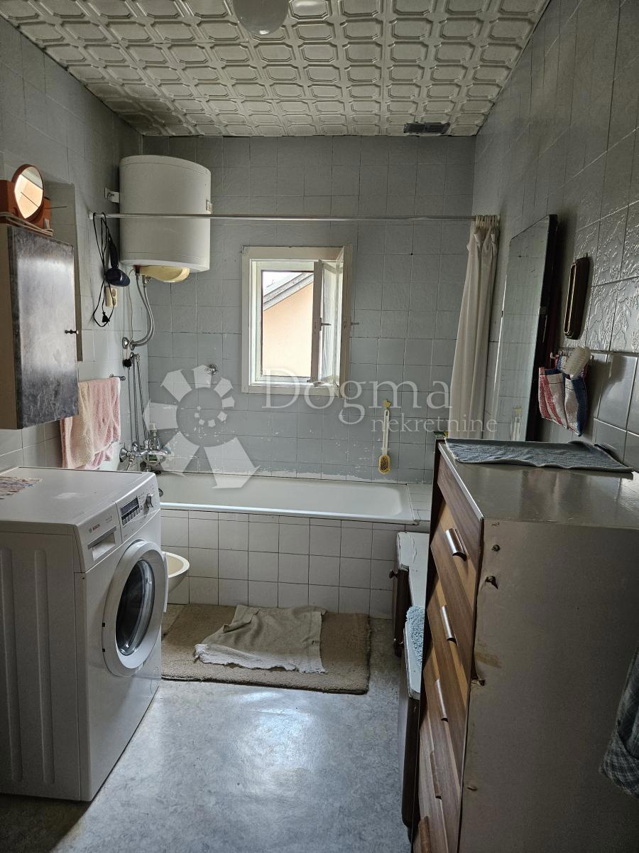 Hiša Gornji Kneginec, 350m2