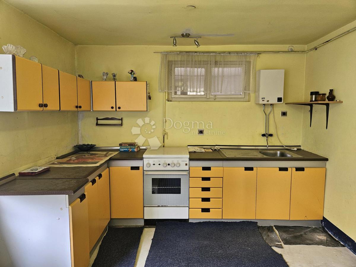 Hiša Gornji Kneginec, 350m2