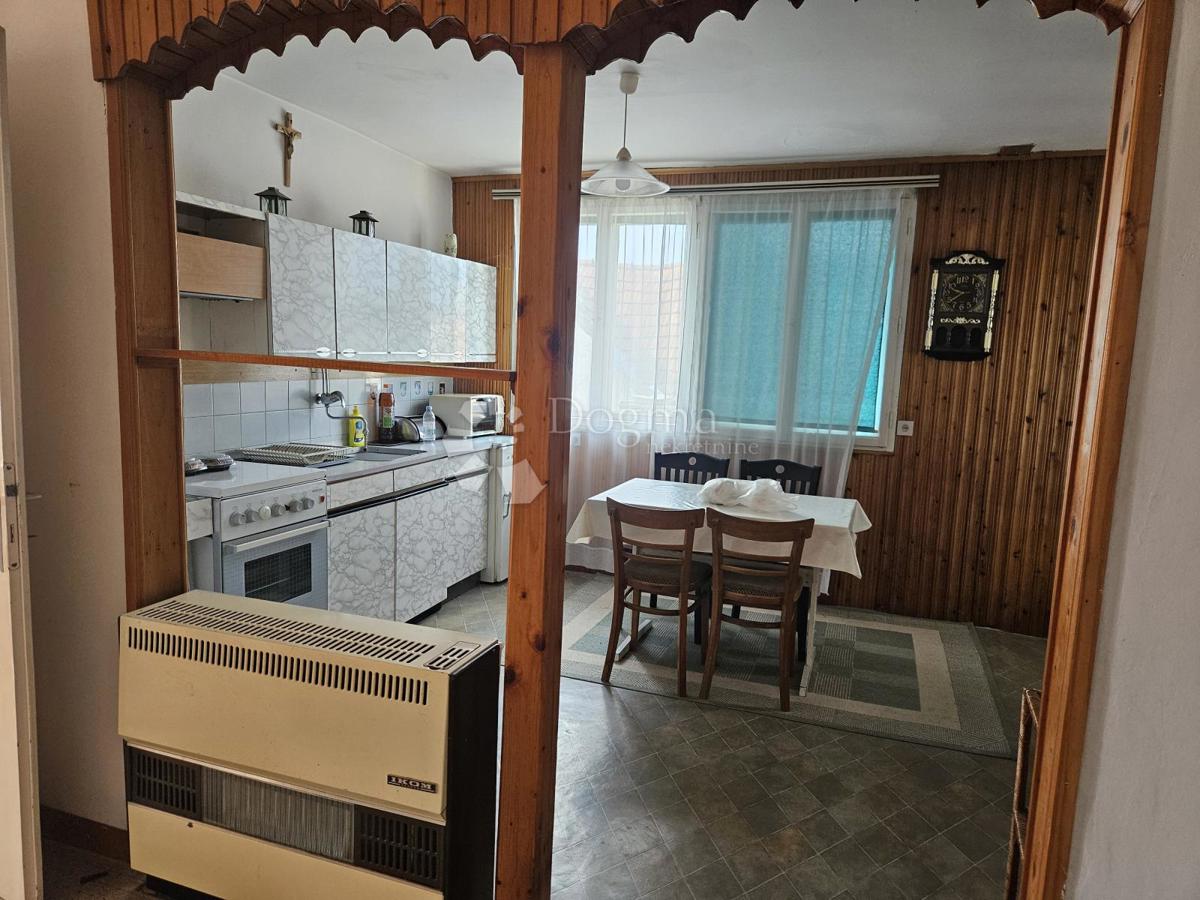 Hiša Gornji Kneginec, 350m2