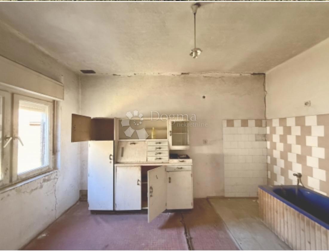 Hiša Ravna Gora, 137m2