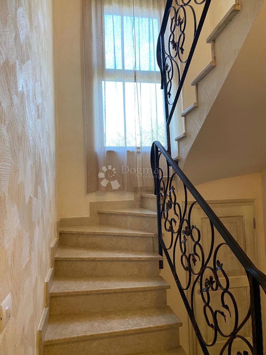 Hiša Karigador, Brtonigla, 190m2